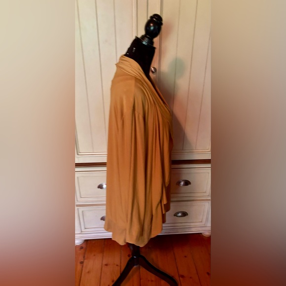 🎉Antthony 2 Piece Tank and Cardigan Set🎉 - Picture 3 of 8